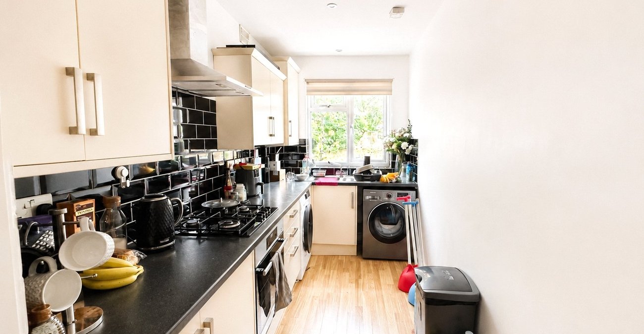 4 bedroom house for sale in London | Robinson Jackson