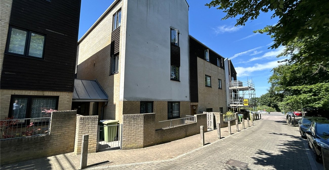 2 bedroom property for sale in Sidcup | Robinson Jackson