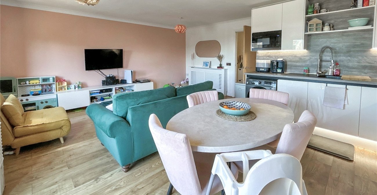 2 bedroom property for sale in Sidcup | Robinson Jackson