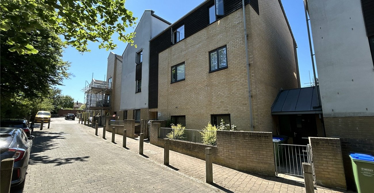 2 bedroom property for sale in Sidcup | Robinson Jackson