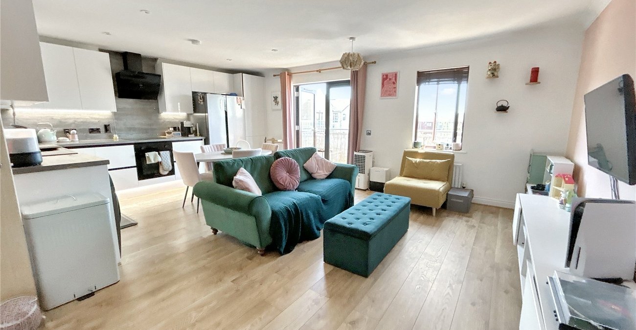 2 bedroom property for sale in Sidcup | Robinson Jackson