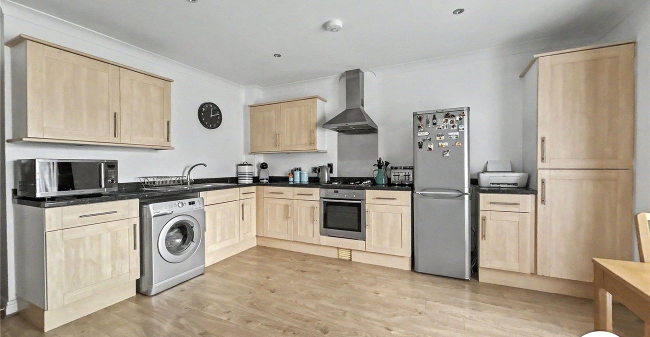 2 bedroom property for sale in Sidcup | Robinson Jackson