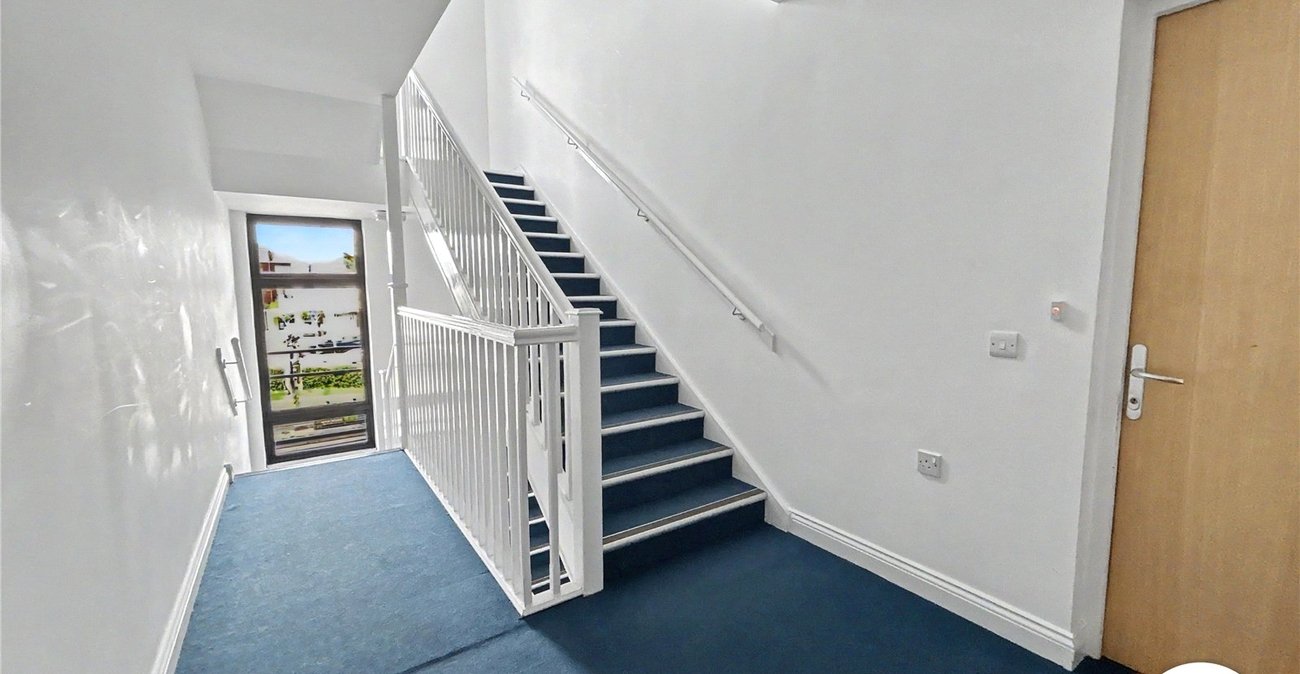 2 bedroom property for sale in Sidcup | Robinson Jackson