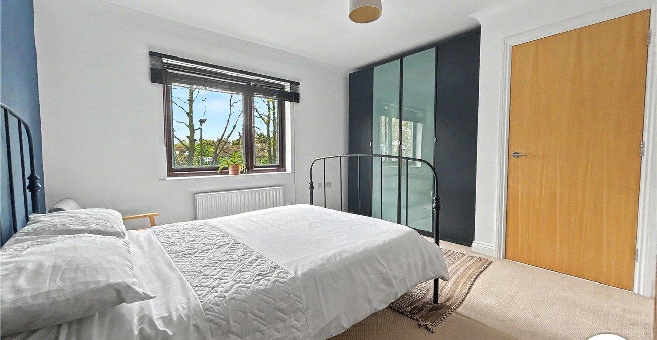 2 bedroom property for sale in Sidcup | Robinson Jackson