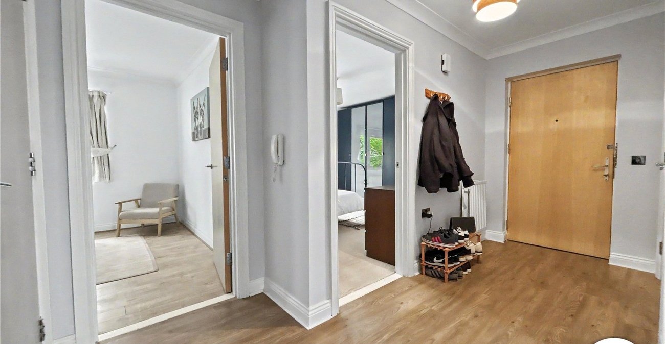 2 bedroom property for sale in Sidcup | Robinson Jackson