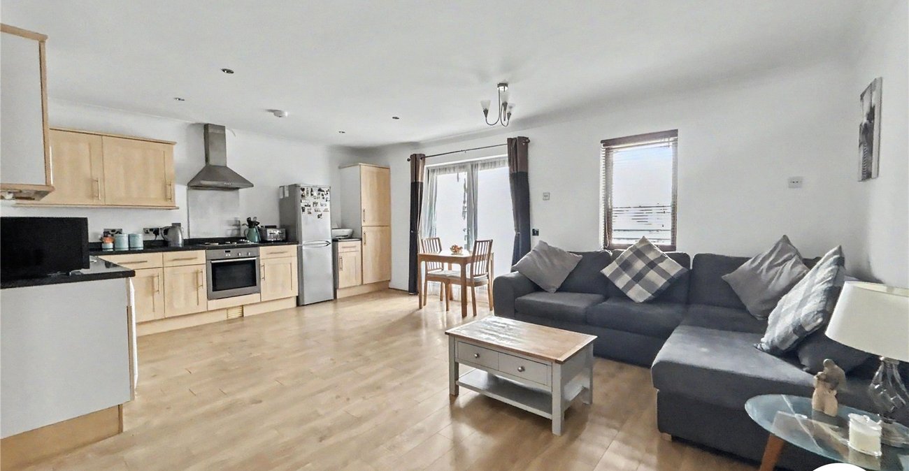 2 bedroom property for sale in Sidcup | Robinson Jackson