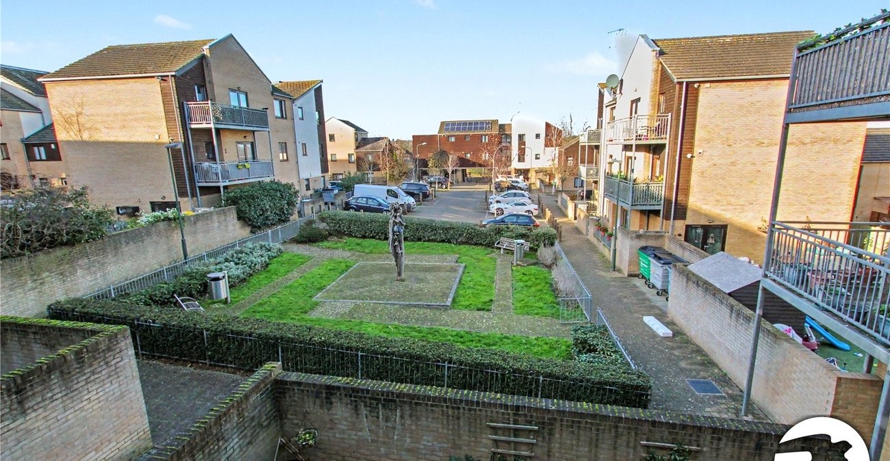 2 bedroom property for sale in Sidcup | Robinson Jackson