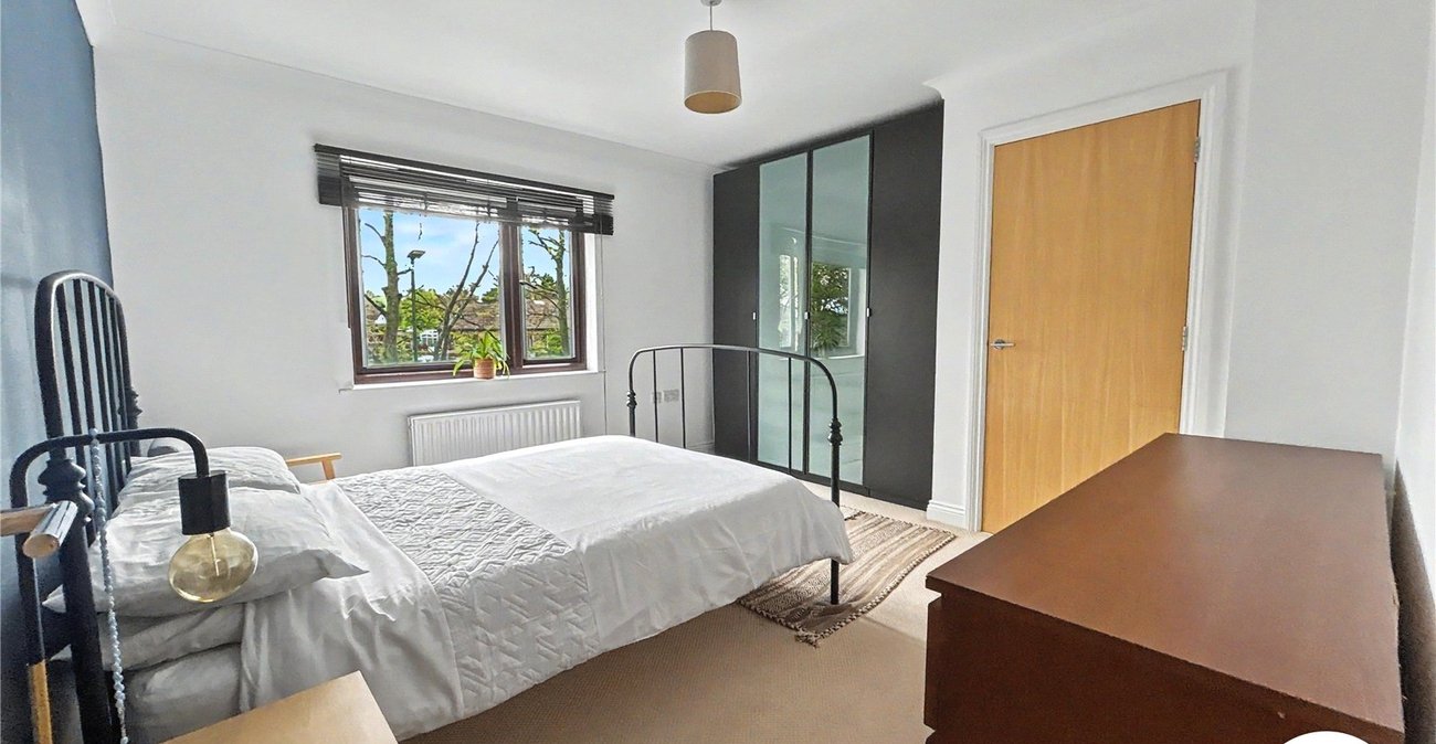 2 bedroom property for sale in Sidcup | Robinson Jackson