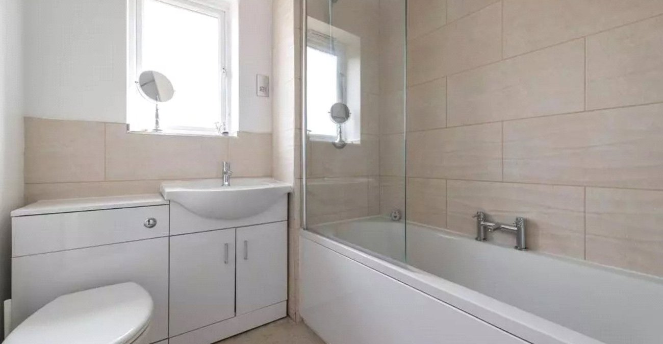 3 bedroom house for sale in Greenhithe | Robinson Jackson