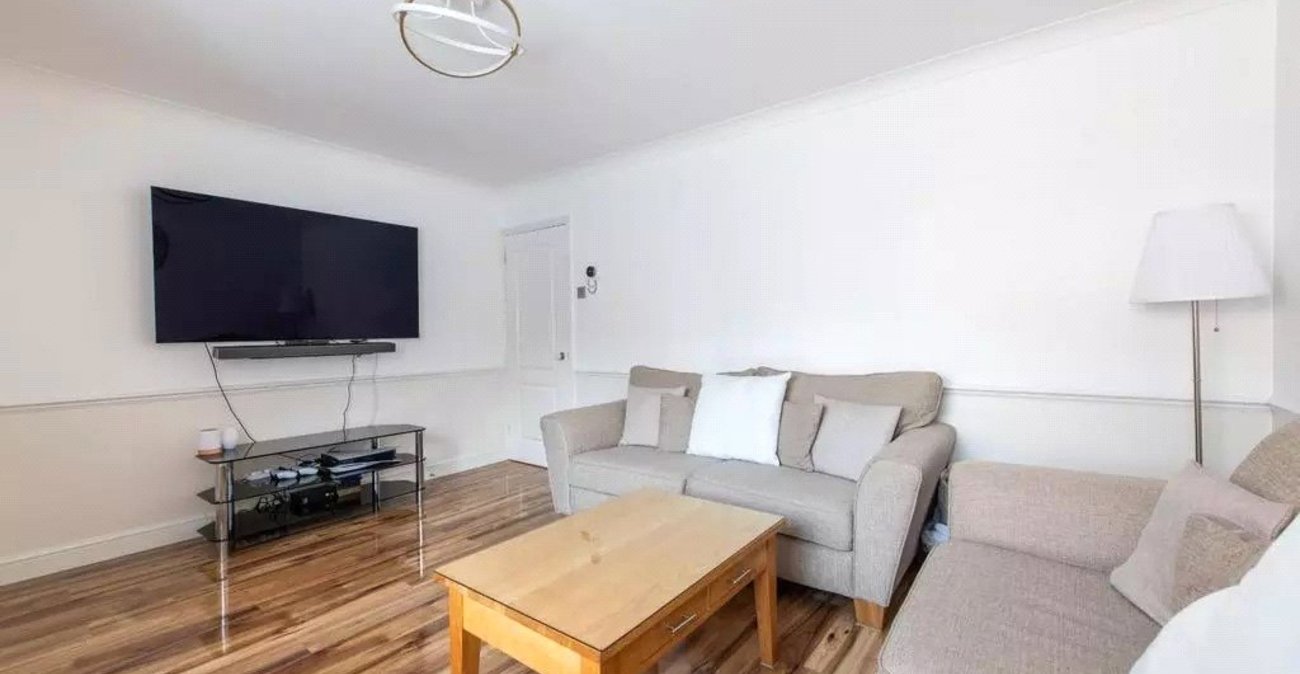 3 bedroom house for sale in Greenhithe | Robinson Jackson