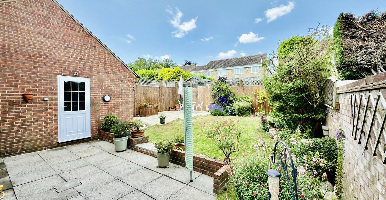 4 bedroom house for sale in Hextable | Robinson Jackson