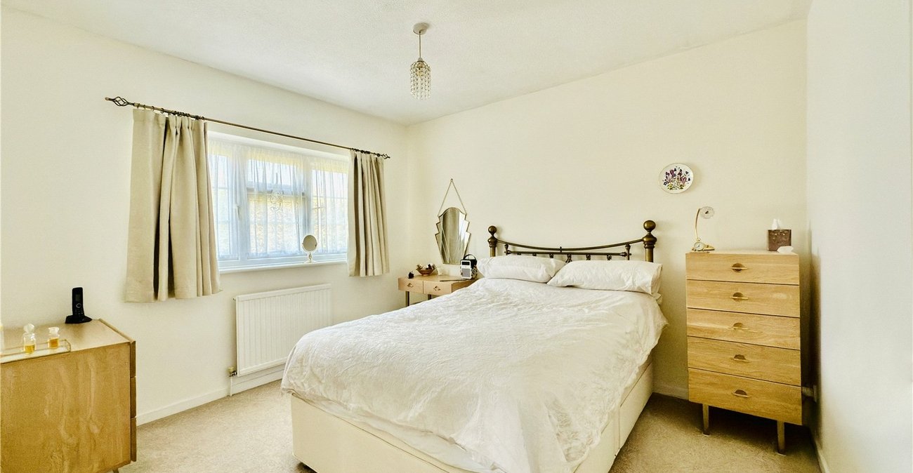 4 bedroom house for sale in Hextable | Robinson Jackson