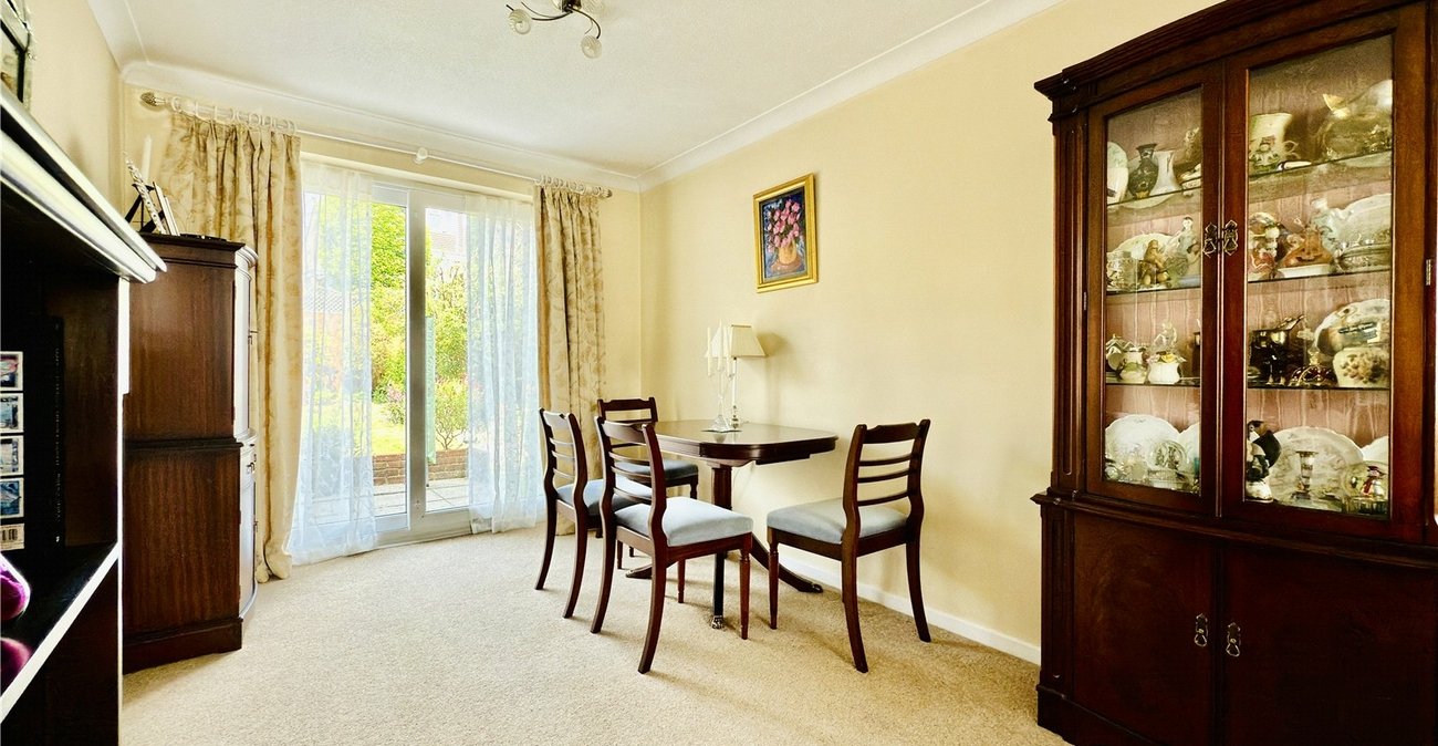 4 bedroom house for sale in Hextable | Robinson Jackson