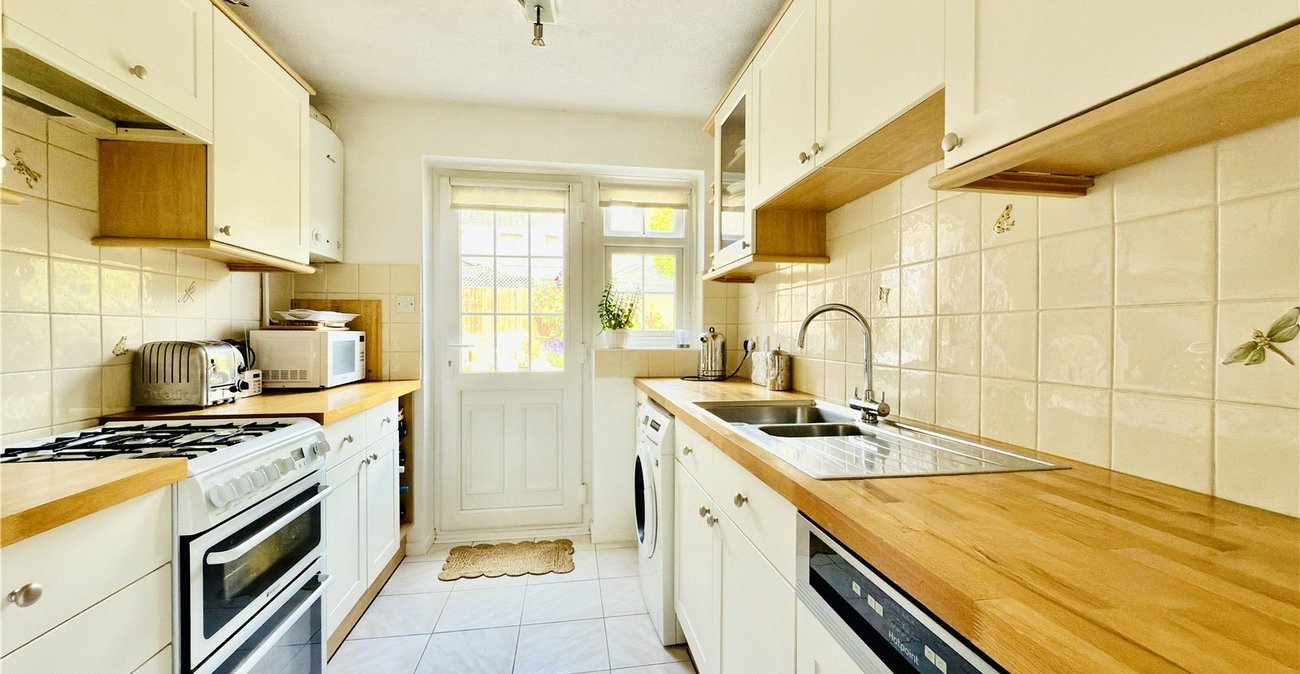 4 bedroom house for sale in Hextable | Robinson Jackson