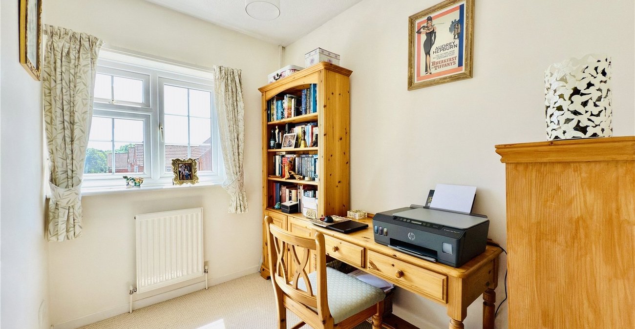 4 bedroom house for sale in Hextable | Robinson Jackson