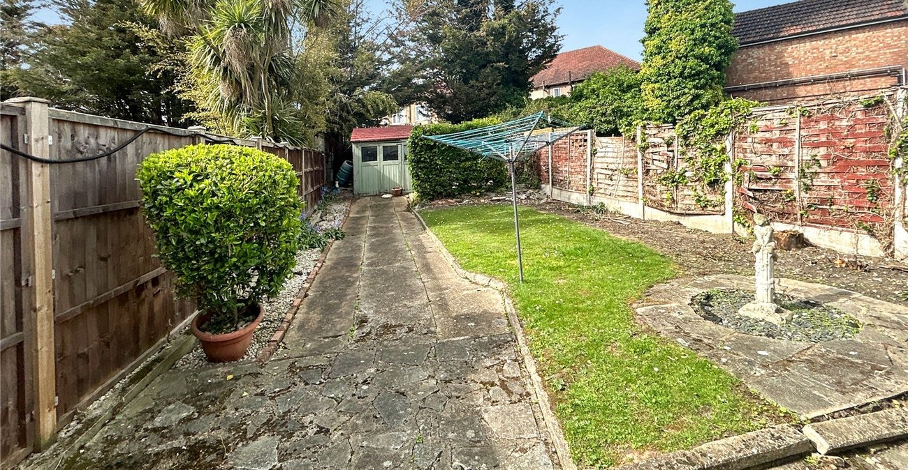 3 bedroom house for sale in Sidcup | Robinson Jackson