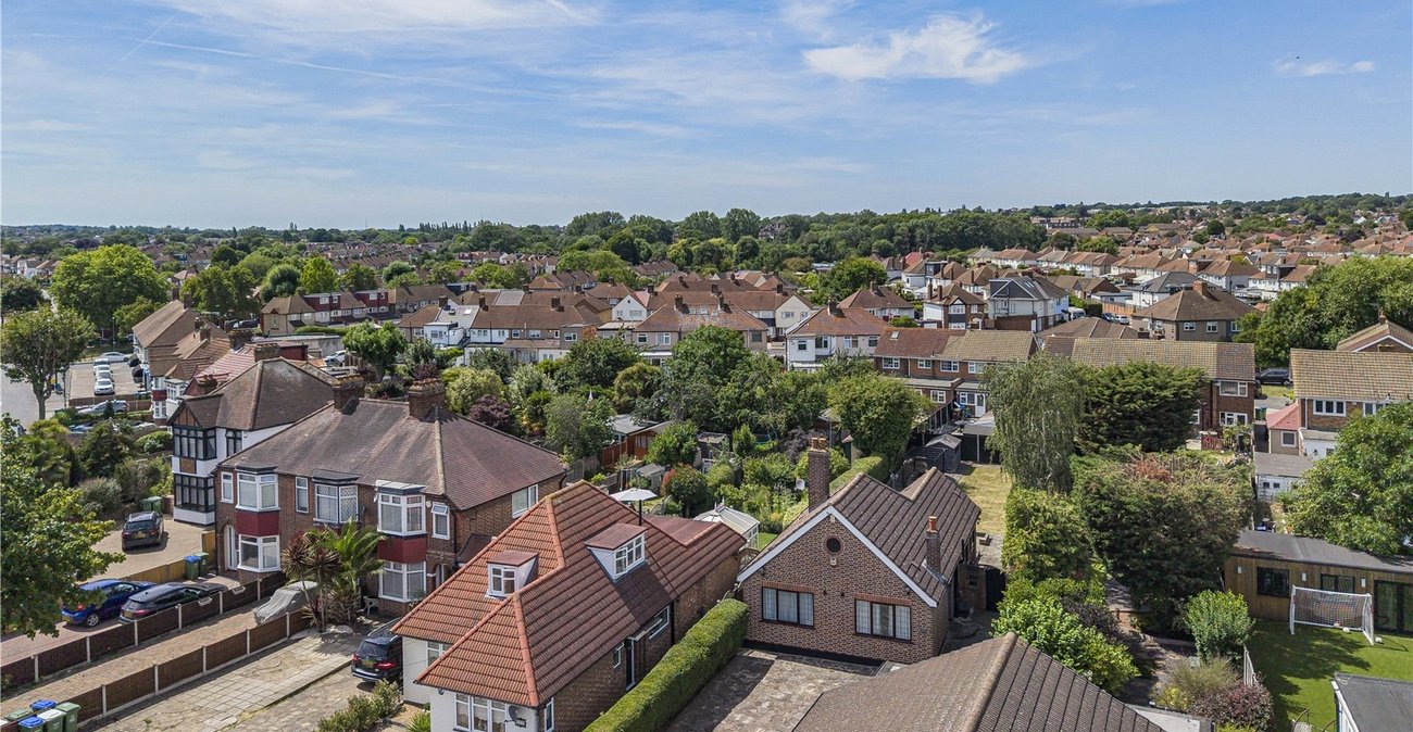 2 bedroom bungalow for sale in Sidcup | Robinson Jackson
