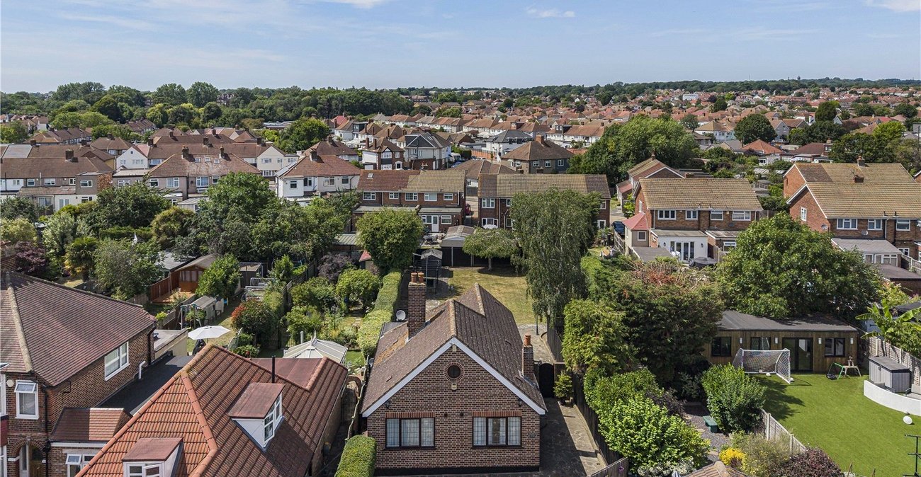 2 bedroom bungalow for sale in Sidcup | Robinson Jackson