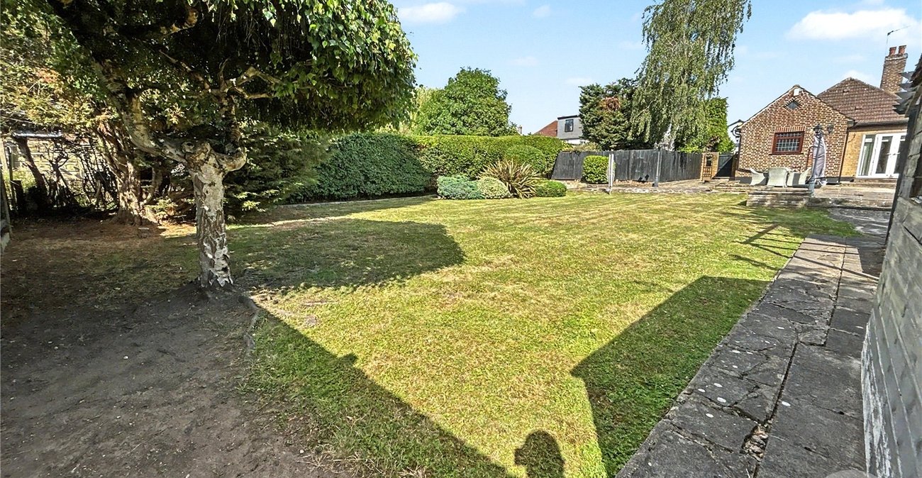 2 bedroom bungalow for sale in Sidcup | Robinson Jackson