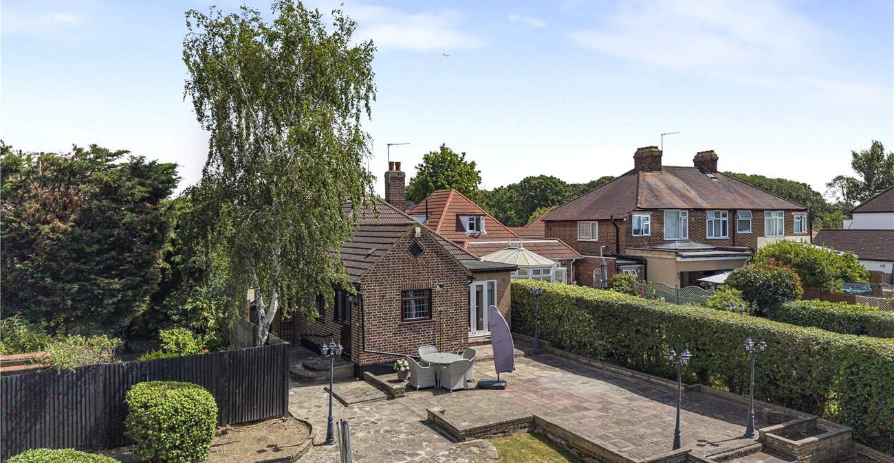 2 bedroom bungalow for sale in Sidcup | Robinson Jackson