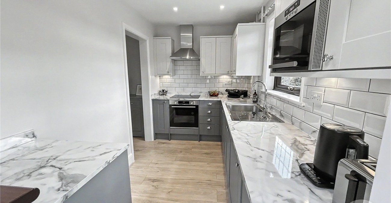 2 bedroom bungalow for sale in Sidcup | Robinson Jackson