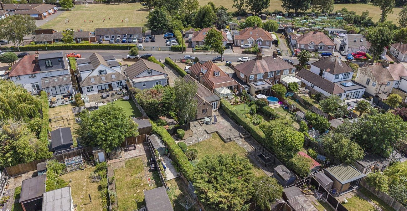 2 bedroom bungalow for sale in Sidcup | Robinson Jackson