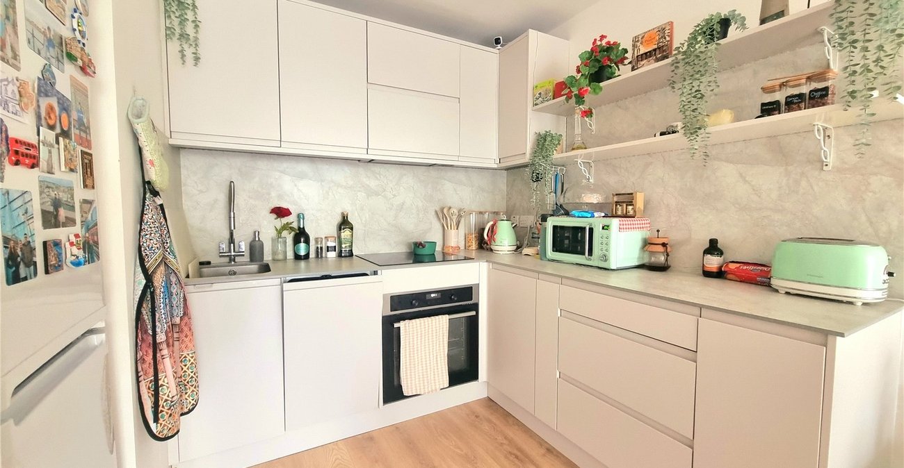 1 bedroom property for sale in London | Robinson Jackson