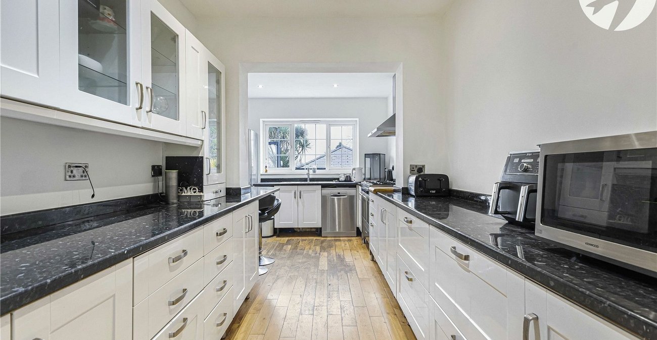 5 bedroom house for sale in Strood | Robinson Michael & Jackson