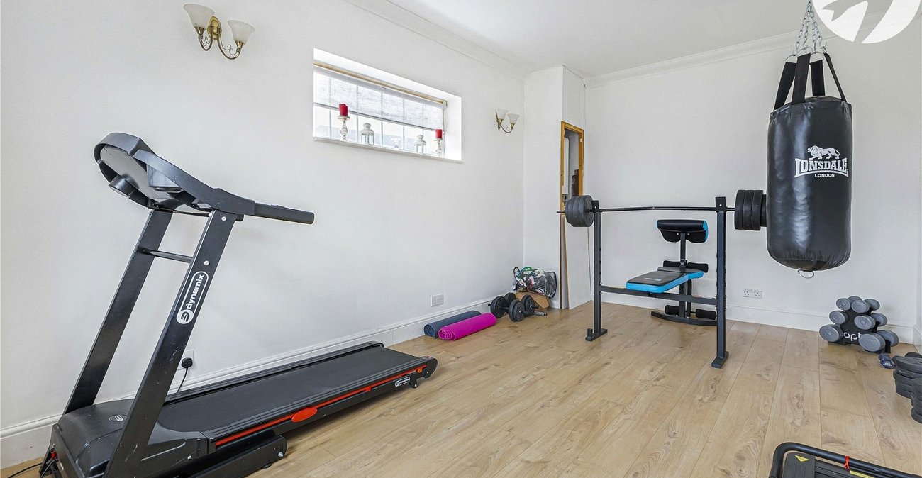 5 bedroom house for sale in Strood | Robinson Michael & Jackson