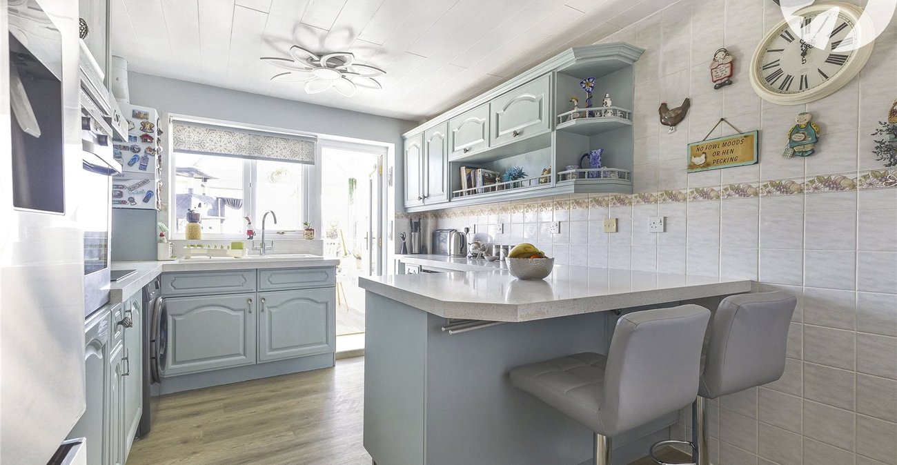 2 bedroom bungalow for sale in Strood | Robinson Michael & Jackson