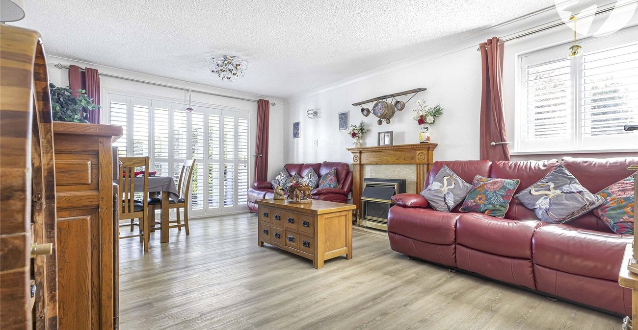 2 bedroom bungalow for sale in Strood | Robinson Michael & Jackson