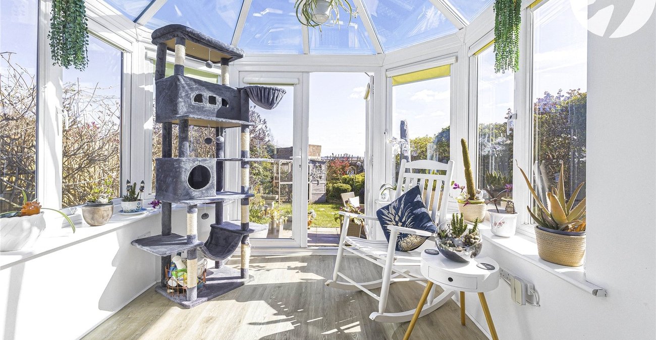 2 bedroom bungalow for sale in Strood | Robinson Michael & Jackson