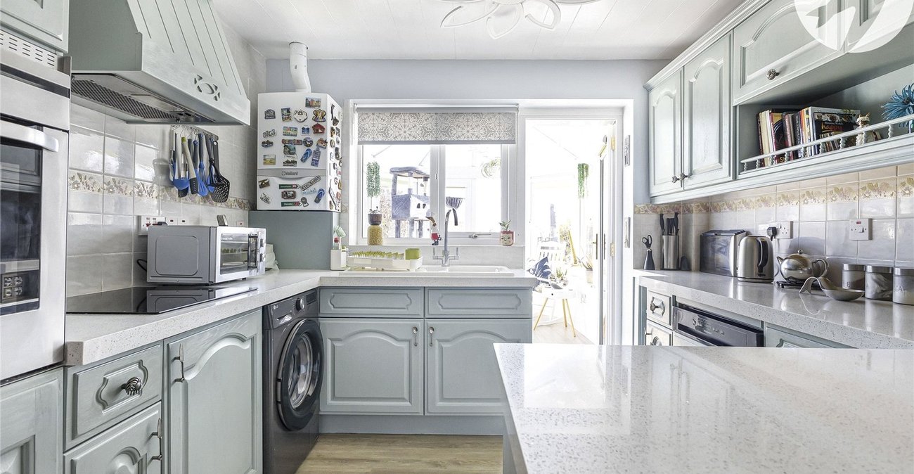 2 bedroom bungalow for sale in Strood | Robinson Michael & Jackson