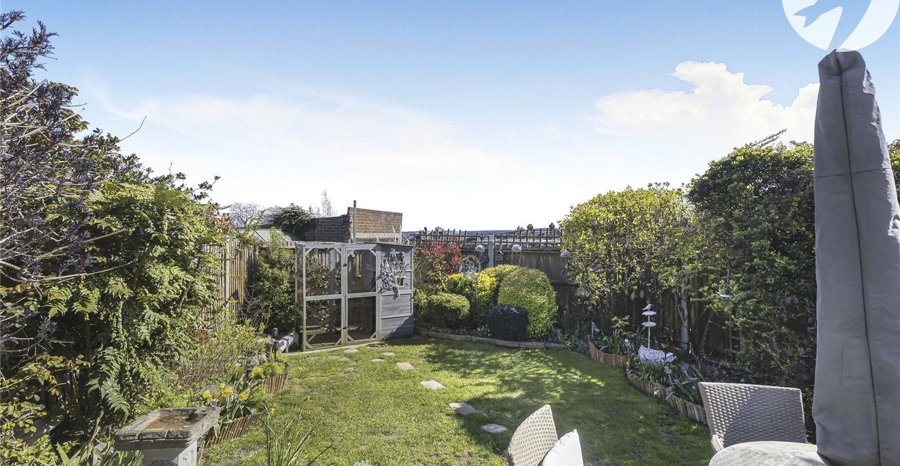 2 bedroom bungalow for sale in Strood | Robinson Michael & Jackson