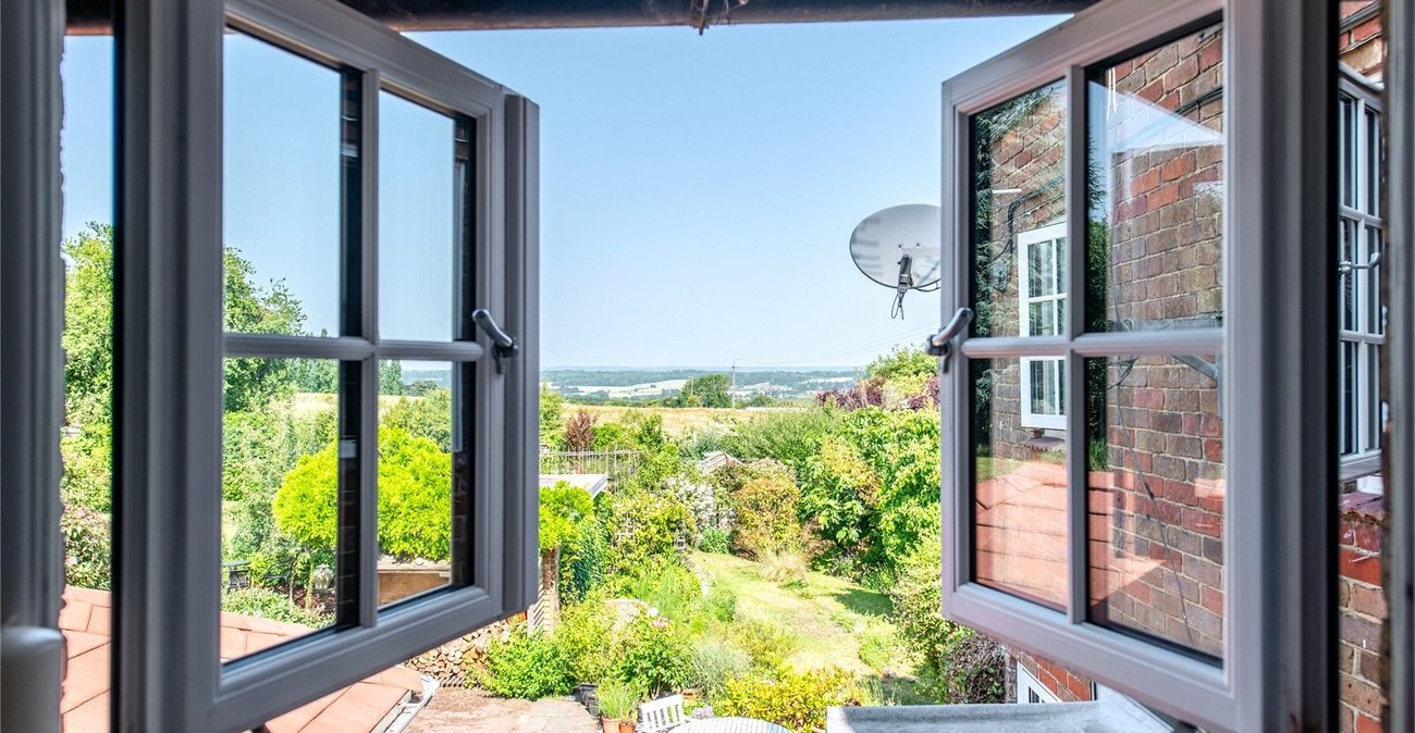 3 bedroom house for sale in East Farleigh | Robinson Michael & Jackson