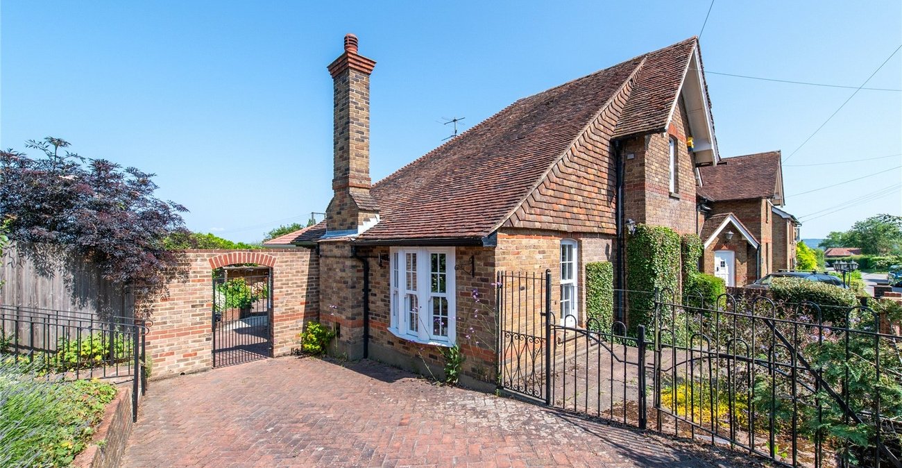 3 bedroom house for sale in East Farleigh | Robinson Michael & Jackson