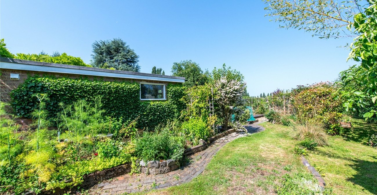 3 bedroom house for sale in East Farleigh | Robinson Michael & Jackson