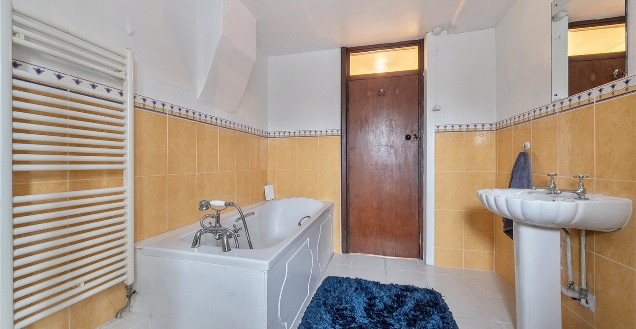 4 bedroom house for sale in East Farleigh | Robinson Michael & Jackson