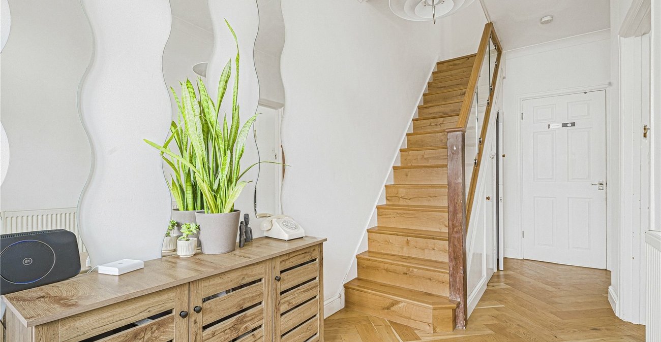 5 bedroom house for sale in Welling | Robinson Jackson