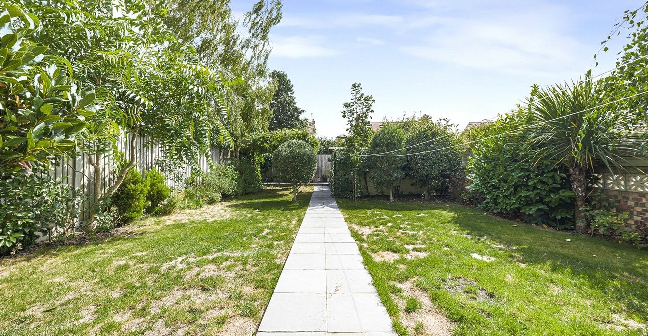 5 bedroom house for sale in Welling | Robinson Jackson