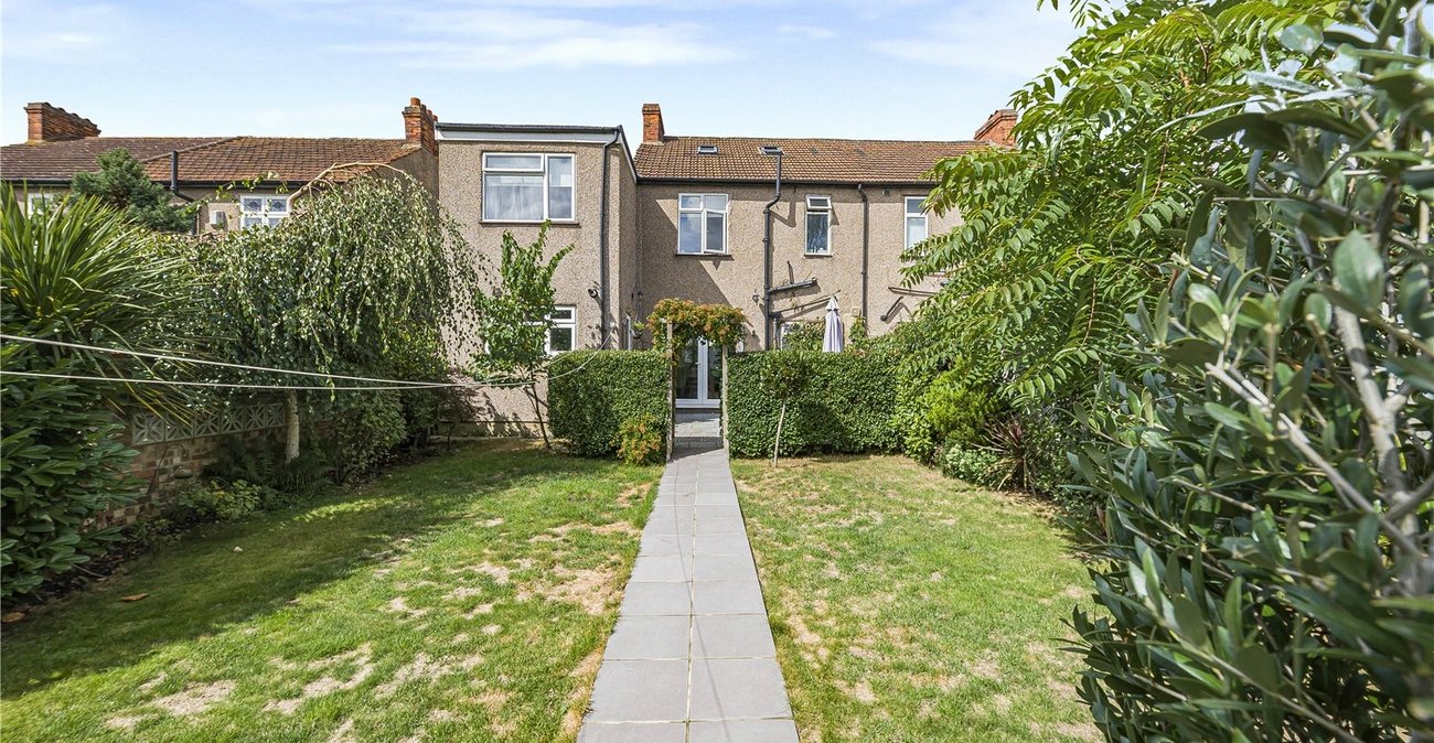 5 bedroom house for sale in Welling | Robinson Jackson