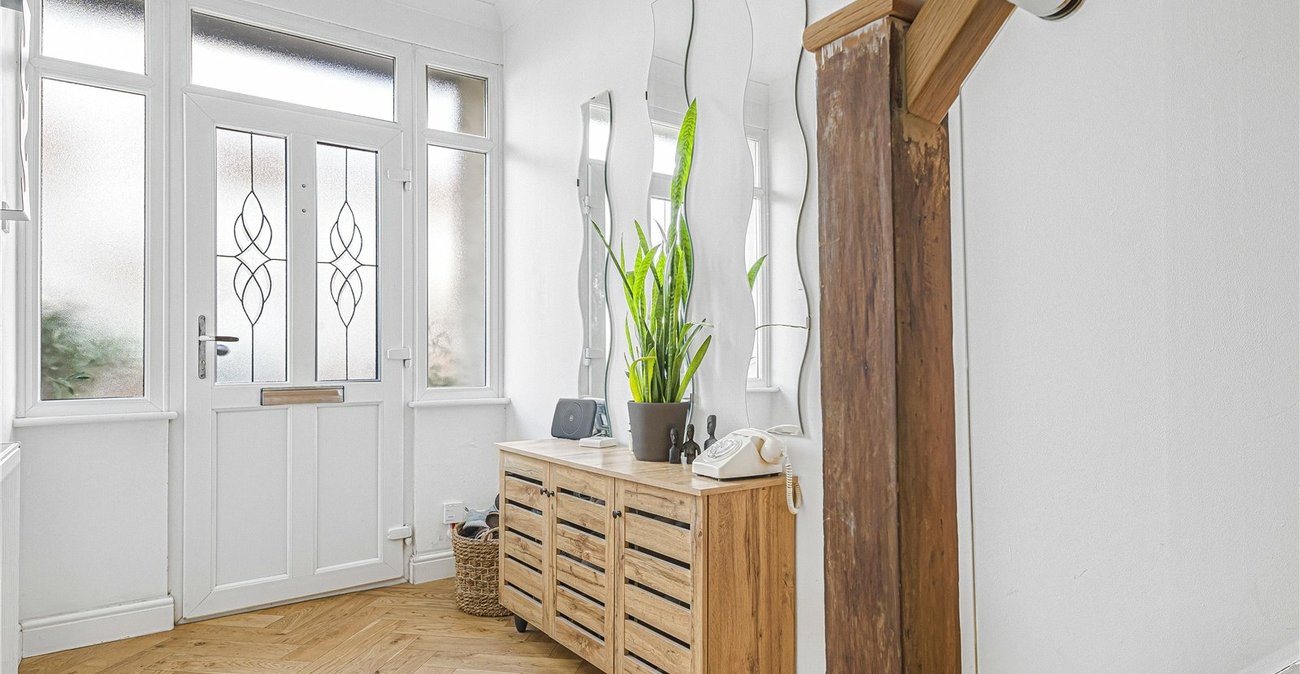 5 bedroom house for sale in Welling | Robinson Jackson