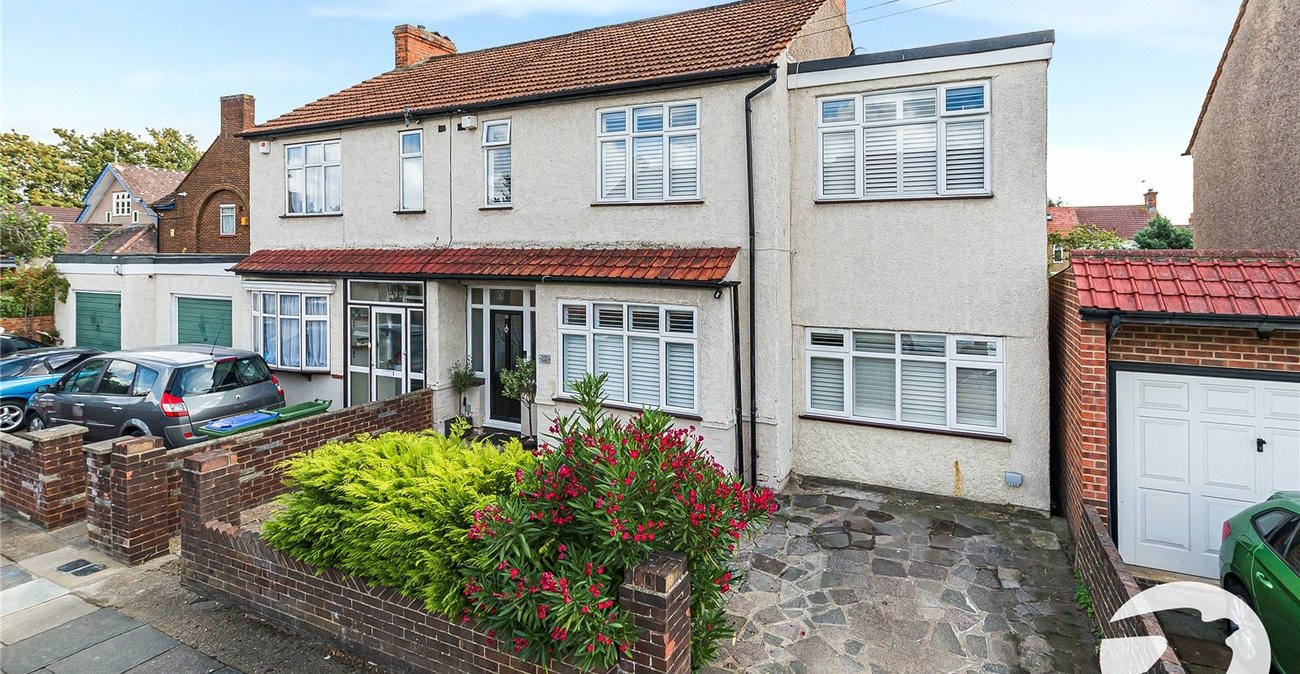 5 bedroom house for sale in Welling | Robinson Jackson