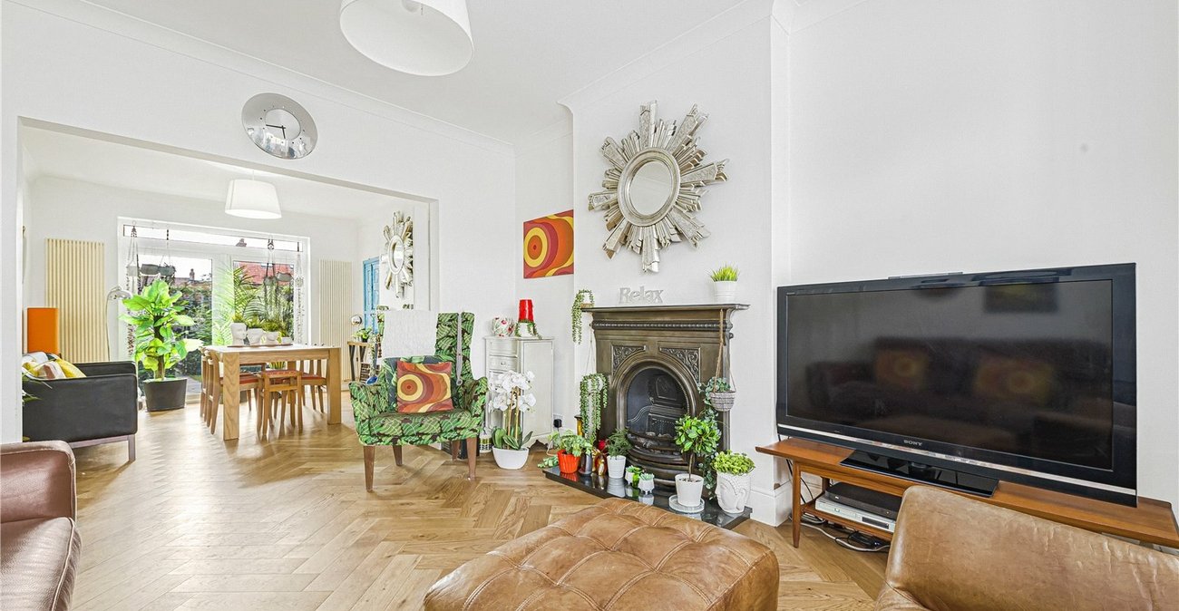 5 bedroom house for sale in Welling | Robinson Jackson