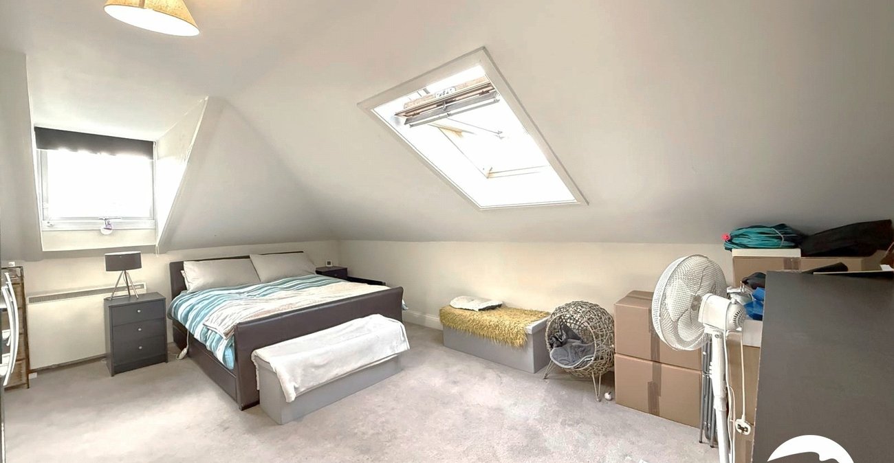 2 bedroom property for sale in London | Robinson Jackson