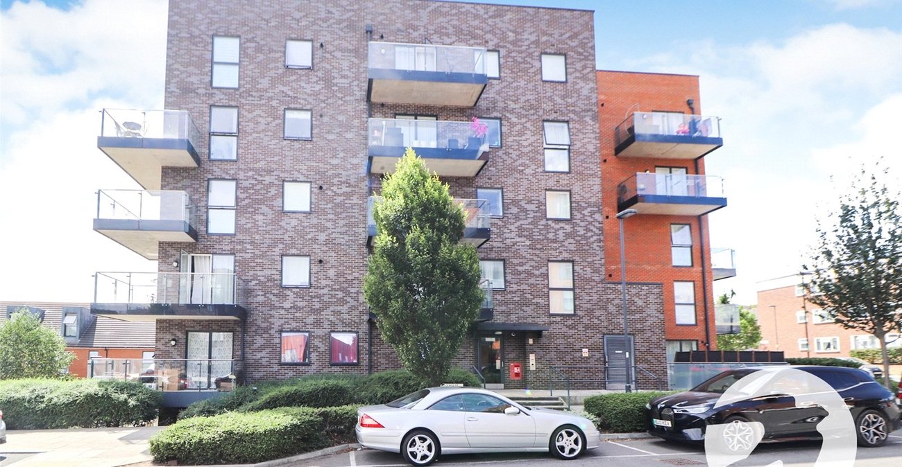 2 bedroom property for sale in Erith | Robinson Jackson