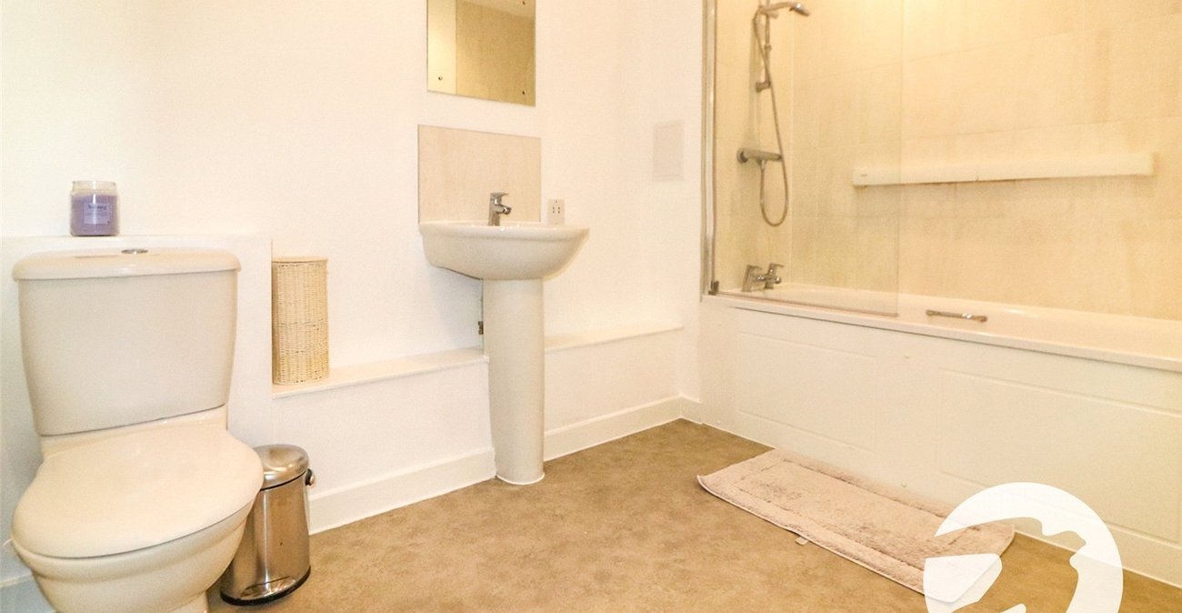 2 bedroom property for sale in Erith | Robinson Jackson