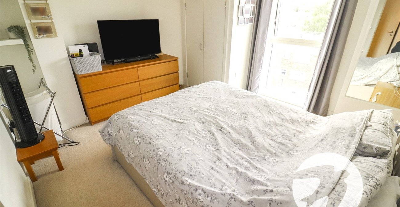 2 bedroom property for sale in Erith | Robinson Jackson