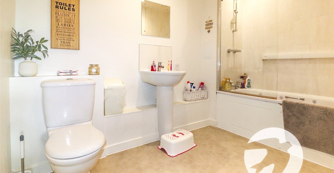2 bedroom property for sale in Erith | Robinson Jackson