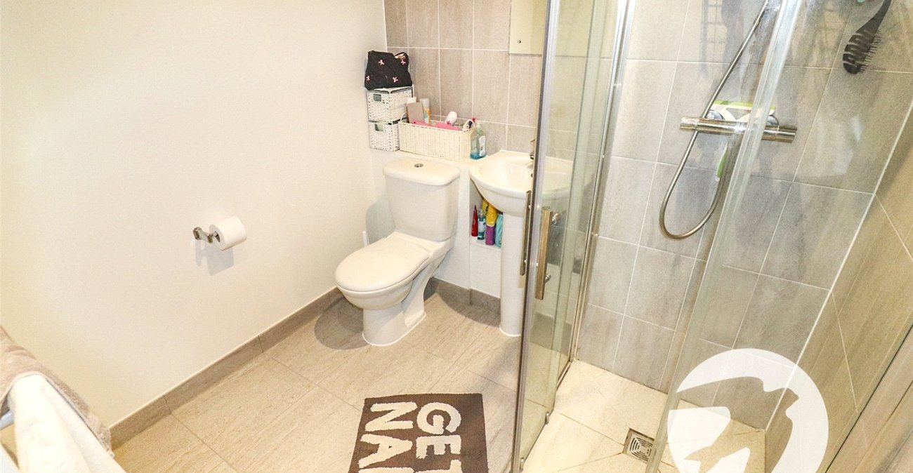 2 bedroom property for sale in Erith | Robinson Jackson